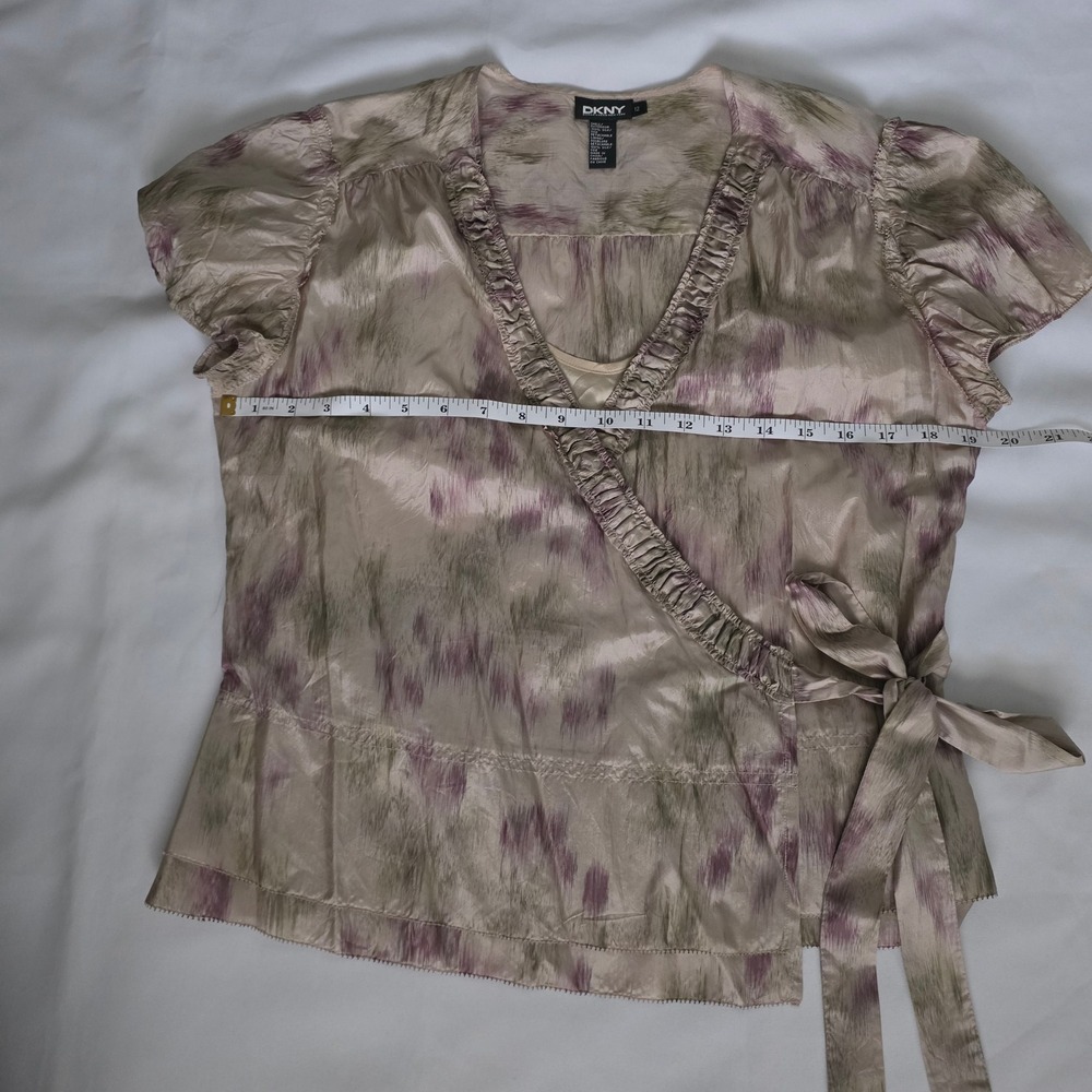 DKNY Donna Karan New York 100% Silk Abstract Print Wrap Blouse Women's Size 12 - Picture 10 of 12